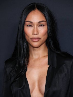 Amerikalı aktris Stephanie Suganami (Stephanie Shepherd), 9 Ocak 2025 'te Santa Monica, Los Angeles' taki Regent Santa Monica Plajı 'nda düzenlenen 2026. Geleneksel WWD Style Awards' a geldi.