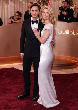 Zac Posen ve Pomellato 'nun GAP Stüdyolarını giyen Daniel Pearle ve Claire Danes, 11 Ocak 2026' da Beverly Hills, Los Angeles, Kaliforniya 'da düzenlenen 83.