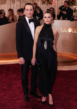 Matthew Rhys ve kız arkadaşı Keri Russell, 11 Ocak 2026 'da Beverly Hilton Hotel' de düzenlenen 83. Altın Küre Ödülleri 'ne geldiler..