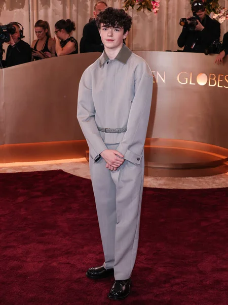 Bottega Veneta giyen Owen Cooper, 11 Ocak 2026 'da Beverly Hilton Oteli' nde düzenlenen 83. Altın Küre Ödülleri 'ne geldi..