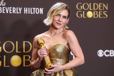 Rhea Seehorn, Pluribus Televizyon Dizisi Drama Ödülü En İyi Kadın Oyuncu Ödülü sahibi 11 Ocak 2026 'da Beverly Hilton Hotel' de düzenlenen 83. Altın Küre Ödülleri 'nde basın odasında poz verdi.