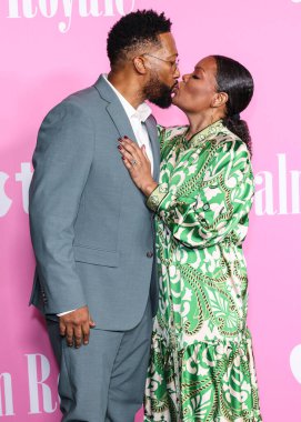 Anthony Davis ve eşi Yvette Nicole Brown, 15 Ocak 2026 'da Kuzey Hollywood, Los Angeles' ta bulunan Şaban Medya Merkezi 'ndeki Wolf Theatre' da düzenlenen Apple TV + 'Palm Royale' ikinci sezon resmi Emmy FYC etkinliğine geldiler.