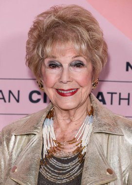 Karen Sharpe, 16 Ocak 2026 'da Hollywood' da Hollywood, Los Angeles, Kaliforniya, ABD 'de düzenlenen Amerikan Sineması' nın El Sanatlarına Beşinci Yıllık Övgüsü 'ne geldi..