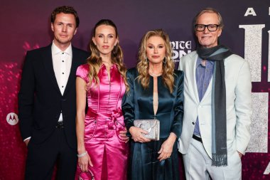 Barron Hilton, Tessa June Grafin von Walderdorff Hilton, Kathy Hilton ve Rick Hilton 20 Ocak 2026 'da Beverly Grove, Los Angeles' ta düzenlenen CJ 4DPLEX 'in Sonsuz Simgesi: A Visual Memoir' a geldiler.