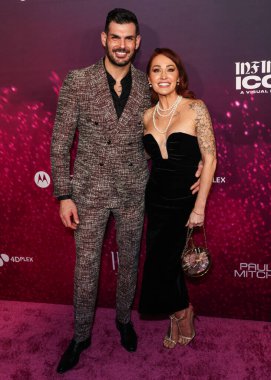 Romain Bonnet ve eşi Mary Bonnet, 20 Ocak 2026 'da Beverly Grove, Los Angeles, Kaliforniya, ABD' de düzenlenen CJ 4DPLEX 'in Sonsuz Simgesi: A Visual Memoir' a geldiler..