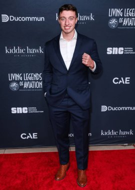 James Dumoulin (The School of Hard Knocks), 23 Ocak 2026 'da Beverly Hilton Oteli' nde düzenlenen 23. Geleneksel Havacılık Efsaneleri Ödülleri 'ne geldi..