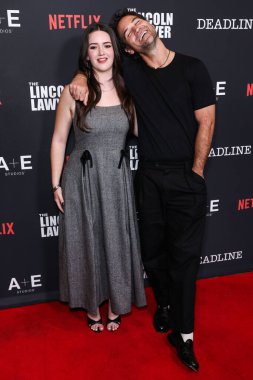 Krista Warner ve Manuel Garcia-Rulfo, Los Angeles Netflix 'in ve A + E Stüdyolarının Los Angeles Premiere of Netflix ve A + E Stüdyoları' nın 'The Lincoln Lawyer' 4. sezonuna geldiler.