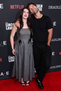 Krista Warner ve Manuel Garcia-Rulfo, Los Angeles Netflix 'in ve A + E Stüdyolarının Los Angeles Premiere of Netflix ve A + E Stüdyoları' nın 'The Lincoln Lawyer' 4. sezonuna geldiler.