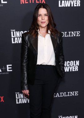 Neve Campbell 28 Ocak 2026 'da Los Angeles, Kaliforniya, ABD' de bulunan Penske Medya Şirketi 'nin (PMC) çatı katındaki 