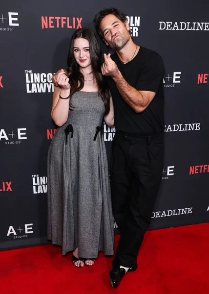 Krista Warner ve Manuel Garcia-Rulfo, Los Angeles Netflix 'in ve A + E Stüdyolarının Los Angeles Premiere of Netflix ve A + E Stüdyoları' nın 'The Lincoln Lawyer' 4. sezonuna geldiler.