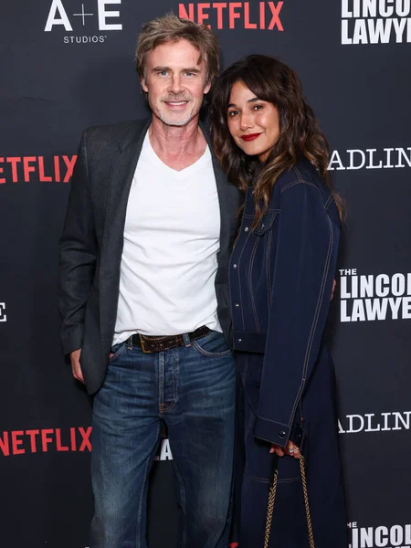 Sam Trammell ve Emmanuelle Chriqui, Los Angeles Netflix 'in ve A + E Studios' un 'The Lincoln Lawyer' sezonunun 4. sezonunu 28 Ocak 2026 'da Los Angeles, Kaliforniya, ABD' deki Penske Medya Kurumu 'nda gerçekleştirdiler.