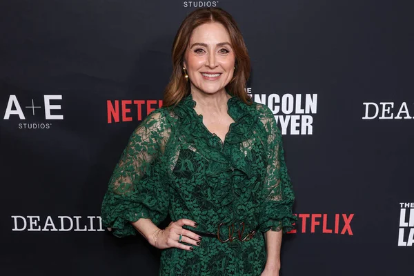 Sasha Alexander, Los Angeles Netflix ve A + E Stüdyoları 'nın Los Angeles Premiere of Netflix ve A + E Stüdyoları' nın 'The Lincoln Lawyer' 4. sezonunda Penske Media Corporation (PMC) Çatısı Terasında 28 Ocak 2026 'da ABD' nin Los Angeles şehrinde gerçekleştirildi.