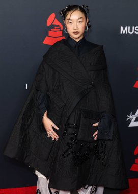 Audrey Nuna, Los Angeles Kongresi Güney Salonu 'nda 30 Ocak 2026' da Los Angeles, Kaliforniya, ABD 'de düzenlenen Mariah Carey onuruna düzenlenen MusiCares 2026' ya ulaştı..