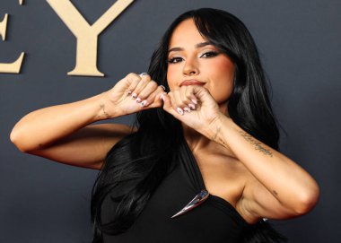 Becky G, Los Angeles Kongre Merkezi Güney Salonu 'nda 30 Ocak 2026' da düzenlenen Mariah Carey onuruna düzenlenen MusiCares 2026 'ya ulaştı..