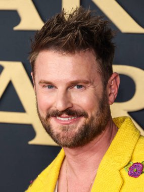 Bobby Berk, 30 Ocak 2026 tarihinde Los Angeles Kongre Merkezi Güney Salonu 'nda düzenlenen Mariah Carey onuruna düzenlenen MusiCares 2026' ya ulaştı..