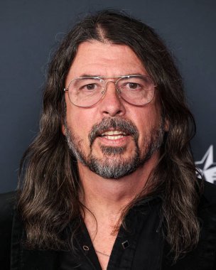 Foo Fighters 'dan Dave Grohl, 30 Ocak 2026' da Los Angeles Kongre Merkezi 'nde düzenlenen Mariah Carey onuruna düzenlenen MusiCares 2026' ya ulaştı..