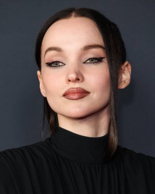 Zuhair Murad elbisesi giyen güvercin Cameron, 30 Ocak 2026 'da Los Angeles Kongre Merkezi Güney Salonu' nda düzenlenen Mariah Carey onuruna düzenlenen MusiCares 2026 'ya ulaştı..