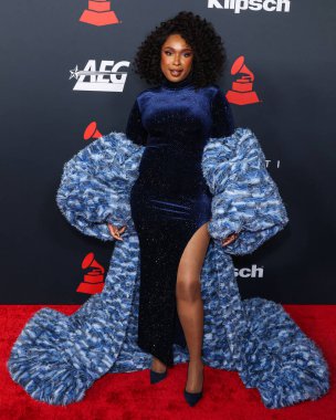 Jennifer Hudson, Los Angeles Kongre Merkezi 'nde 30 Ocak 2026' da Los Angeles, Kaliforniya, ABD 'de düzenlenen Mariah Carey onuruna düzenlenen MusiCares 2026' ya ulaştı..