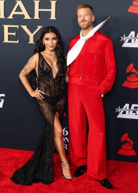 Pentatonix 'den Kirstin Maldonado ve Scott Hoying, 30 Ocak 2026' da Los Angeles Kongre Merkezi Güney Salonu 'nda düzenlenen Mariah Carey onuruna düzenlenen MusiCares 2026' ya geldiler..