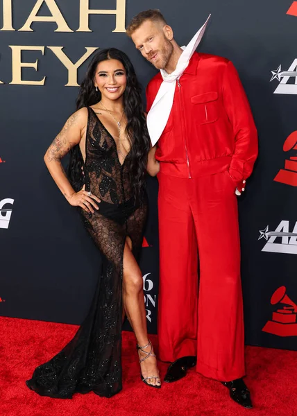 Pentatonix 'den Kirstin Maldonado ve Scott Hoying, 30 Ocak 2026' da Los Angeles Kongre Merkezi Güney Salonu 'nda düzenlenen Mariah Carey onuruna düzenlenen MusiCares 2026' ya geldiler..