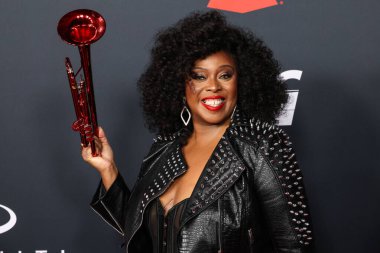 Syreeta Thompson, 30 Ocak 2026 tarihinde Los Angeles Kongre Merkezi Güney Salonu 'nda düzenlenen Mariah Carey onuruna düzenlenen MusiCares 2026' ya ulaştı..