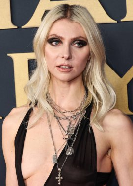 Taylor Momsen, 30 Ocak 2026 tarihinde Los Angeles Kongre Merkezi Güney Salonu 'nda düzenlenen Mariah Carey onuruna düzenlenen MusiCares 2026' ya ulaştı..