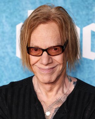 Amerikalı müzisyen Danny Elfman, 3 Şubat 2026 'da Hollywood, Los Angeles, Kaliforniya, ABD' de bulunan TCL Çin Tiyatrosu IMAX 'te düzenlenen Vertical Entertainment' in 'Drakula' sının Los Angeles galasına geldi..