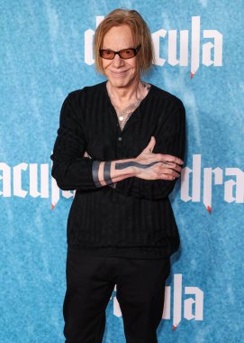 Amerikalı müzisyen Danny Elfman, 3 Şubat 2026 'da Hollywood, Los Angeles, Kaliforniya, ABD' de bulunan TCL Çin Tiyatrosu IMAX 'te düzenlenen Vertical Entertainment' in 'Drakula' sının Los Angeles galasına geldi..