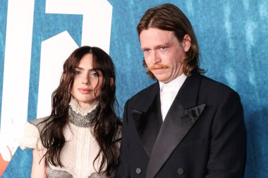 Dilara Findikoglu SS26 RTW ve Caleb Landry Jones 'u giyen Zoe Bleu, 3 Şubat 2026' da Hollywood, LA, CA, ABD 'de bulunan TCL Çin Tiyatrosu IMAX' ta düzenlenen Vertical Entertainment 'in' Drakula 'sının Los Angeles galasına geldi..