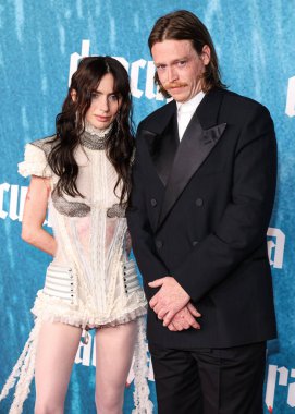 Dilara Findikoglu SS26 RTW ve Caleb Landry Jones 'u giyen Zoe Bleu, 3 Şubat 2026' da Hollywood, LA, CA, ABD 'de bulunan TCL Çin Tiyatrosu IMAX' ta düzenlenen Vertical Entertainment 'in' Drakula 'sının Los Angeles galasına geldi..