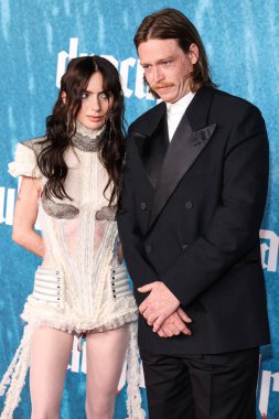 Dilara Findikoglu SS26 RTW ve Caleb Landry Jones 'u giyen Zoe Bleu, 3 Şubat 2026' da Hollywood, LA, CA, ABD 'de bulunan TCL Çin Tiyatrosu IMAX' ta düzenlenen Vertical Entertainment 'in' Drakula 'sının Los Angeles galasına geldi..