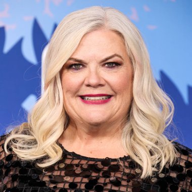 Paula Pell, 5 Şubat 2026 'da Universal Stüdyoları Backlot' ta yapılan Peacock 'un' The 'Burbs' sezonunun Los Angeles Premiere 'ine geldi..