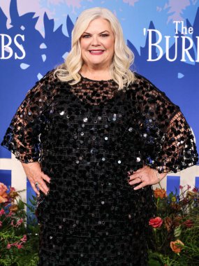 Paula Pell, 5 Şubat 2026 'da Universal Stüdyoları Backlot' ta yapılan Peacock 'un' The 'Burbs' sezonunun Los Angeles Premiere 'ine geldi..