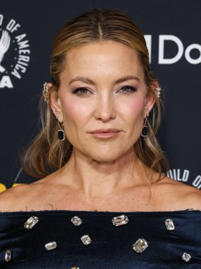 Erdem PF26 giyen Kate Hudson, 7 Şubat 2026 'da Beverly Hilton Hotel' de düzenlenen 78. Yıllık Amerikan Yönetmenler Birliği (DGA) Ödülleri 'ne geldi..