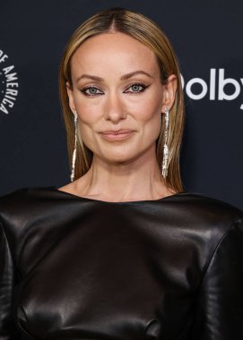 Prada giyen Olivia Wilde, 7 Şubat 2026 'da Beverly Hills, Los Angeles, Kaliforniya, ABD' de düzenlenen The Beverly Hilton Hotel 'de düzenlenen 78..