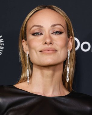 Prada giyen Olivia Wilde, 7 Şubat 2026 'da Beverly Hills, Los Angeles, Kaliforniya, ABD' de düzenlenen The Beverly Hilton Hotel 'de düzenlenen 78..
