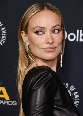 Prada giyen Olivia Wilde, 7 Şubat 2026 'da Beverly Hills, Los Angeles, Kaliforniya, ABD' de düzenlenen The Beverly Hilton Hotel 'de düzenlenen 78..