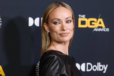 Prada giyen Olivia Wilde, 7 Şubat 2026 'da Beverly Hills, Los Angeles, Kaliforniya, ABD' de düzenlenen The Beverly Hilton Hotel 'de düzenlenen 78..
