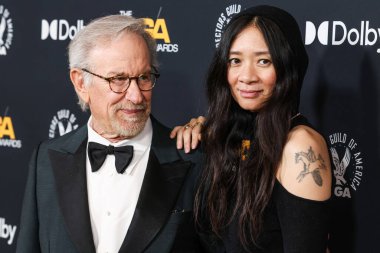 Steven Spielberg ve Chloe Zhao (Chlo Zhao), 7 Şubat 2026 'da Beverly Hills, Los Angeles, Kaliforniya, ABD' deki Beverly Hilton Hotel 'de düzenlenen 78..