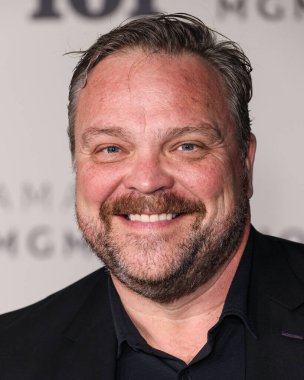 Drew Powell, 10 Şubat 2026 'da Los Angeles, Kaliforniya, ABD' de bulunan Kasa tarafından Broadway 'deki StILE Downtown Los Angeles' taki Birleşik Tiyatro 'da düzenlenen Amazon MGM Stüdyolarının Dünya Gala 101' sine geldi..