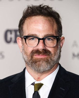 Paul Adelstein, 10 Şubat 2026 'da Los Angeles, Kaliforniya, ABD' de bulunan Kasa tarafından Broadway 'deki StILE Downtown Los Angeles' taki Birleşik Tiyatro 'da düzenlenen Amazon MGM Stüdyolarının Dünya Gala 101' ine ulaştı..