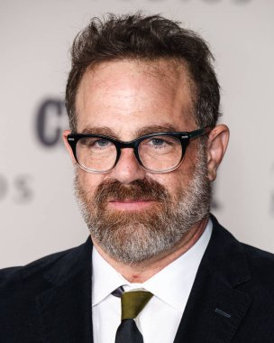 Paul Adelstein, 10 Şubat 2026 'da Los Angeles, Kaliforniya, ABD' de bulunan Kasa tarafından Broadway 'deki StILE Downtown Los Angeles' taki Birleşik Tiyatro 'da düzenlenen Amazon MGM Stüdyolarının Dünya Gala 101' ine ulaştı..