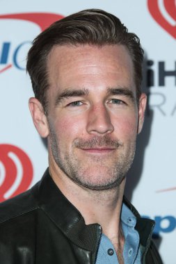 James Van Der Beek 48 yaşında öldü. Dawson 's Creek' in yıldızı James Van Der Beek, kolorektal kanserle yıllarca savaştıktan sonra 11 Şubat 2026 Çarşamba günü 48 yaşında öldü. LAS VEGAS, NEVADA, ABD - 22 Eylül.