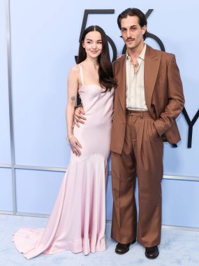 Dove Cameron ve nişanlısı Maneskin 'li Damiano David (Mneskin), 11 Şubat 2026' da Westwood, Los Angeles, Kaliforniya, ABD 'de gerçekleştirilen Amazon Prime Video' nun 56..