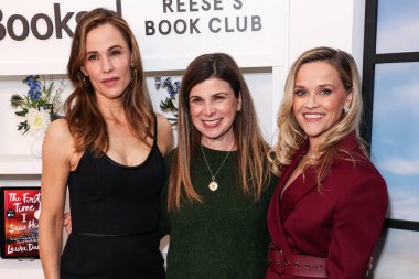 Jennifer Garner, Laura Dave ve Reese Witherspoon, 12 Şubat 2026 'da Batı Hollywood EDITION' da düzenlenen 
