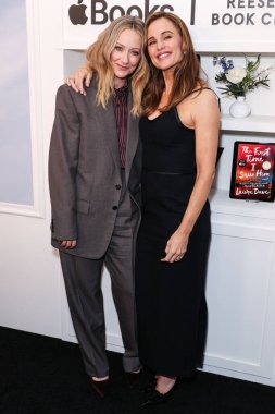 Judy Greer ve Jennifer Garner, Apple TV + 'The Last Thing He told Me' Sezon 2, Hollywood EDITION 'da 12 Şubat 2026' da Batı Hollywood, Los Angeles, Kaliforniya, ABD 'de düzenlenen.