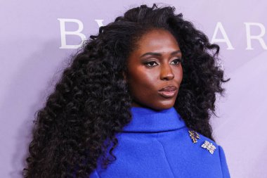 Marc Jacobs SS26 RTW elbisesi giyen Jodie Turner-Smith, 12 Şubat 2026 'da Los Angeles, Kaliforniya, ABD' de düzenlenen 28. Geleneksel Kostüm Tasarımcıları Birliği Ödülleri 'ne (CDGA) ulaştı..