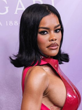 Tamara Ralph SS26 Couture elbisesi giyen Teyana Taylor, 12 Şubat 2026 'da Los Angeles, Kaliforniya, ABD' de düzenlenen 28. Geleneksel Kostüm Tasarımcıları Birliği Ödülleri 'ne (CDGA) katıldı..