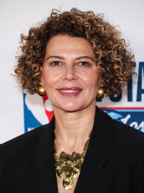 Donna Langley 13 Şubat 2026 'da Los Angeles Clippers and Comcast NBC Universal' in NBA All-Star 2026 Efsanevi İpucu Kutlaması 'na katılıyor..