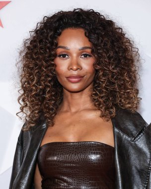 Zuri Hall Los Angeles Clippers and Comcast NBCUniversal 's National Basketball Association (NBA) All-Star 2026 Efsanevi İpucu Kutlaması' na 13 Şubat 2026 'da Los Angeles İlçe Sanat Müzesi' nde (LACMA) katıldı.